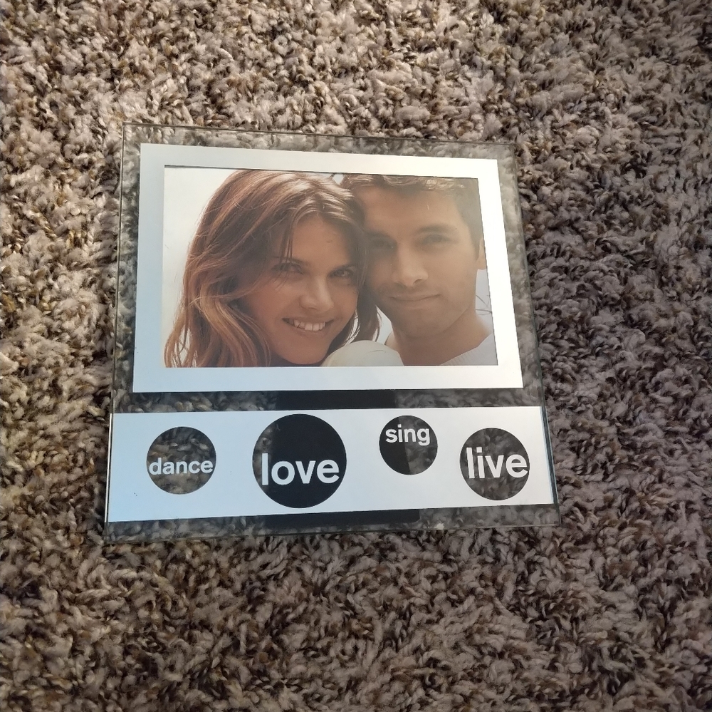 NEW! Glass picture frame